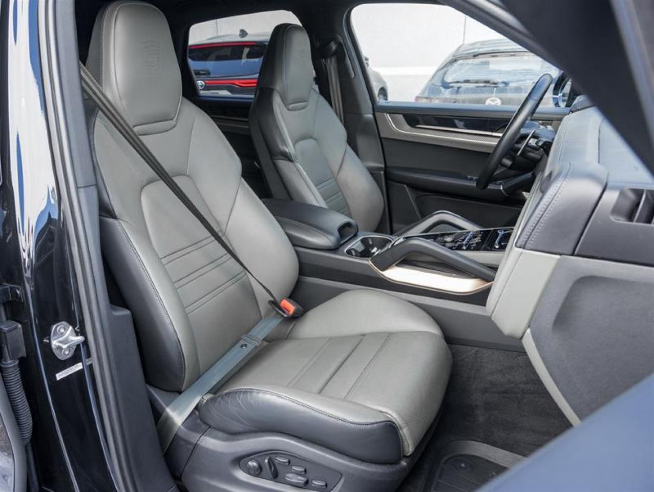 2024 Porsche Cayenne S 4dr All-wheel Drive Photo