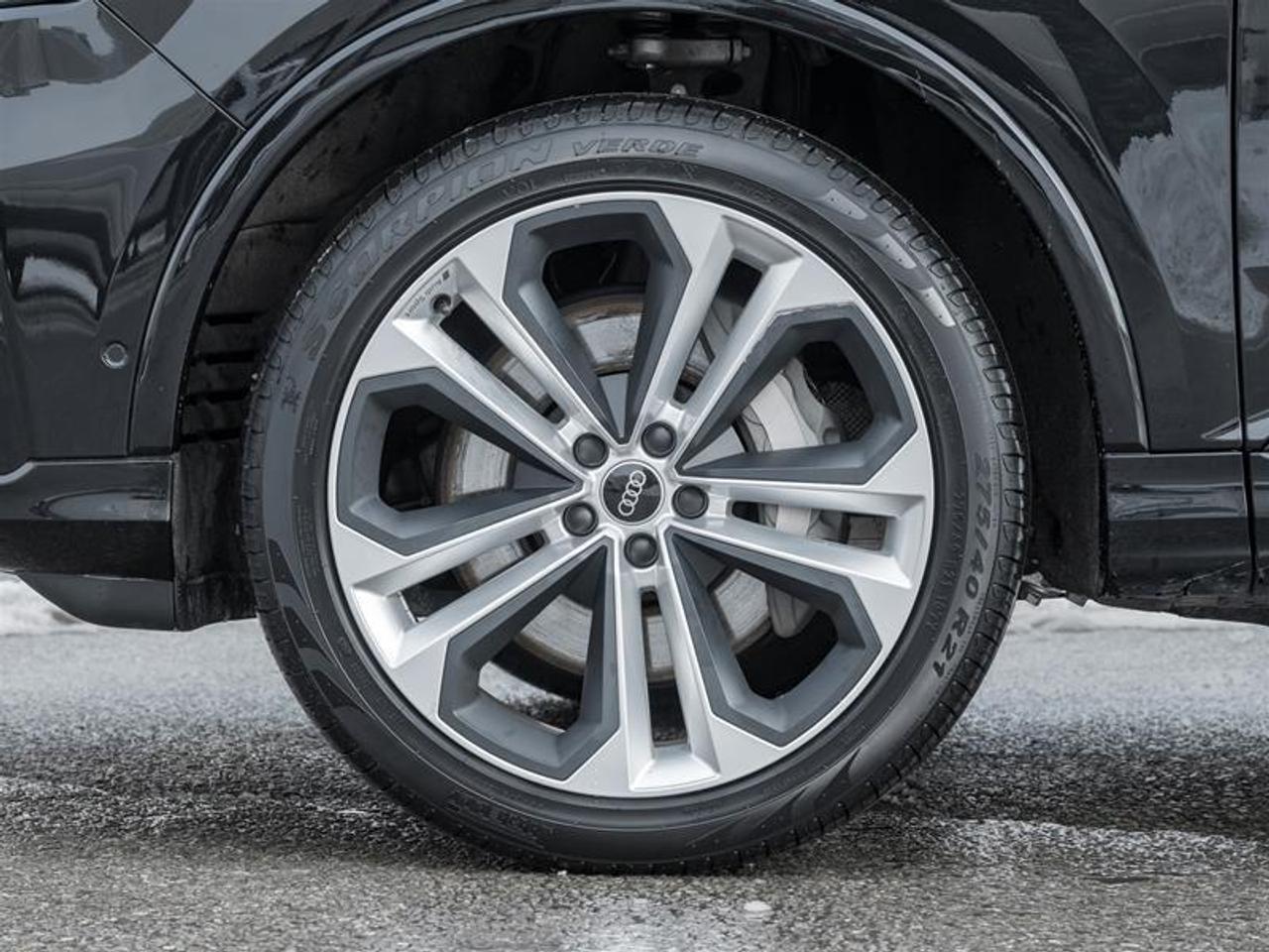 2022 Audi Q7 55 Progressiv 4dr All-Wheel Drive quattro Sport Utility Photo4