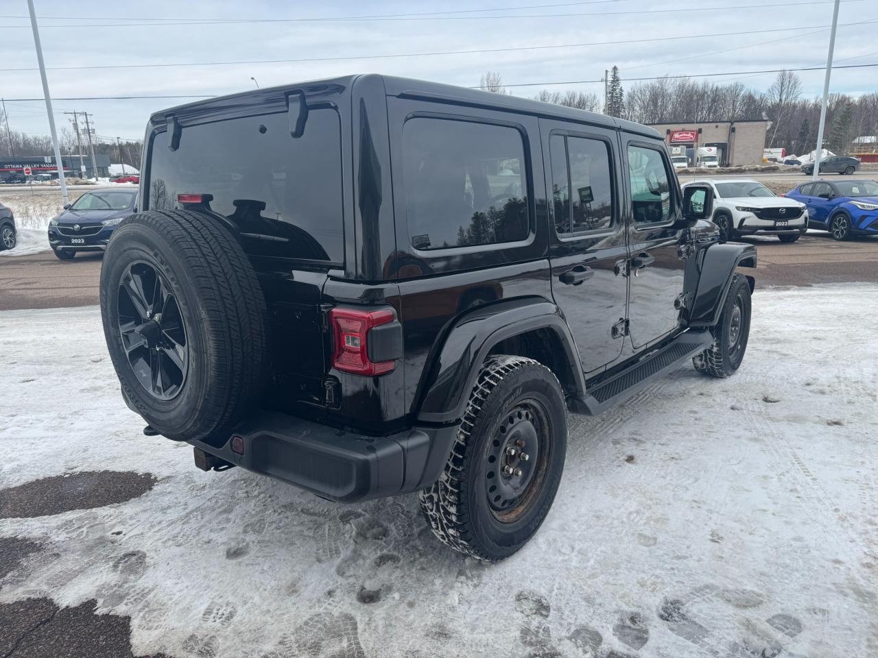 2020 Jeep WRANGLER UNLIMITED Sahara 4dr 4x4 Photo