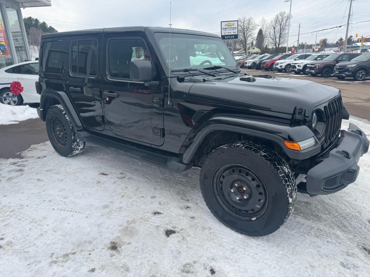 2020 Jeep WRANGLER UNLIMITED Sahara 4dr 4x4 Photo