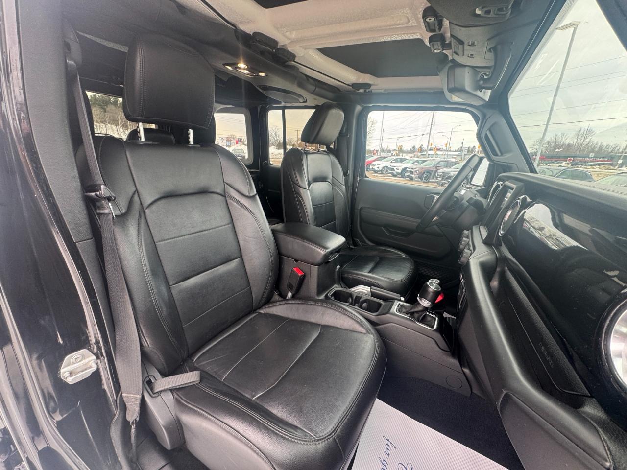 2020 Jeep WRANGLER UNLIMITED Sahara 4dr 4x4 Photo