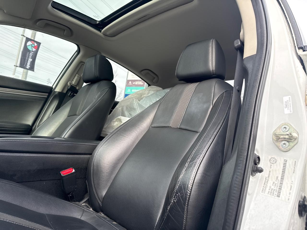 2020 Honda Civic Touring 4dr Sedan Photo