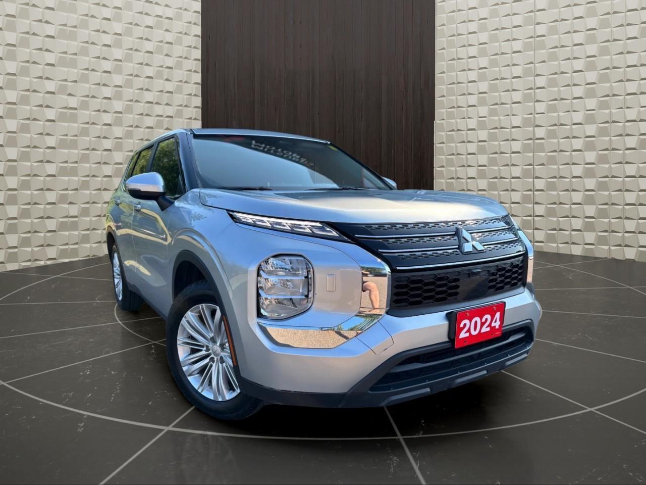 2024 Mitsubishi Outlander ES 4dr S-AWC Photo0