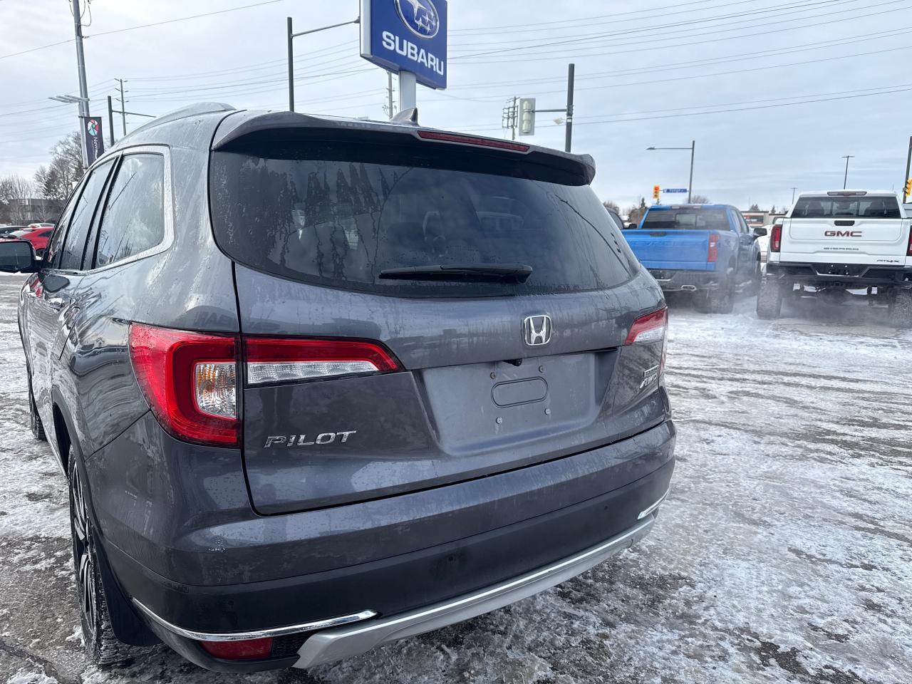 2022 Honda Pilot Touring 7P 4dr All-Wheel Drive Photo