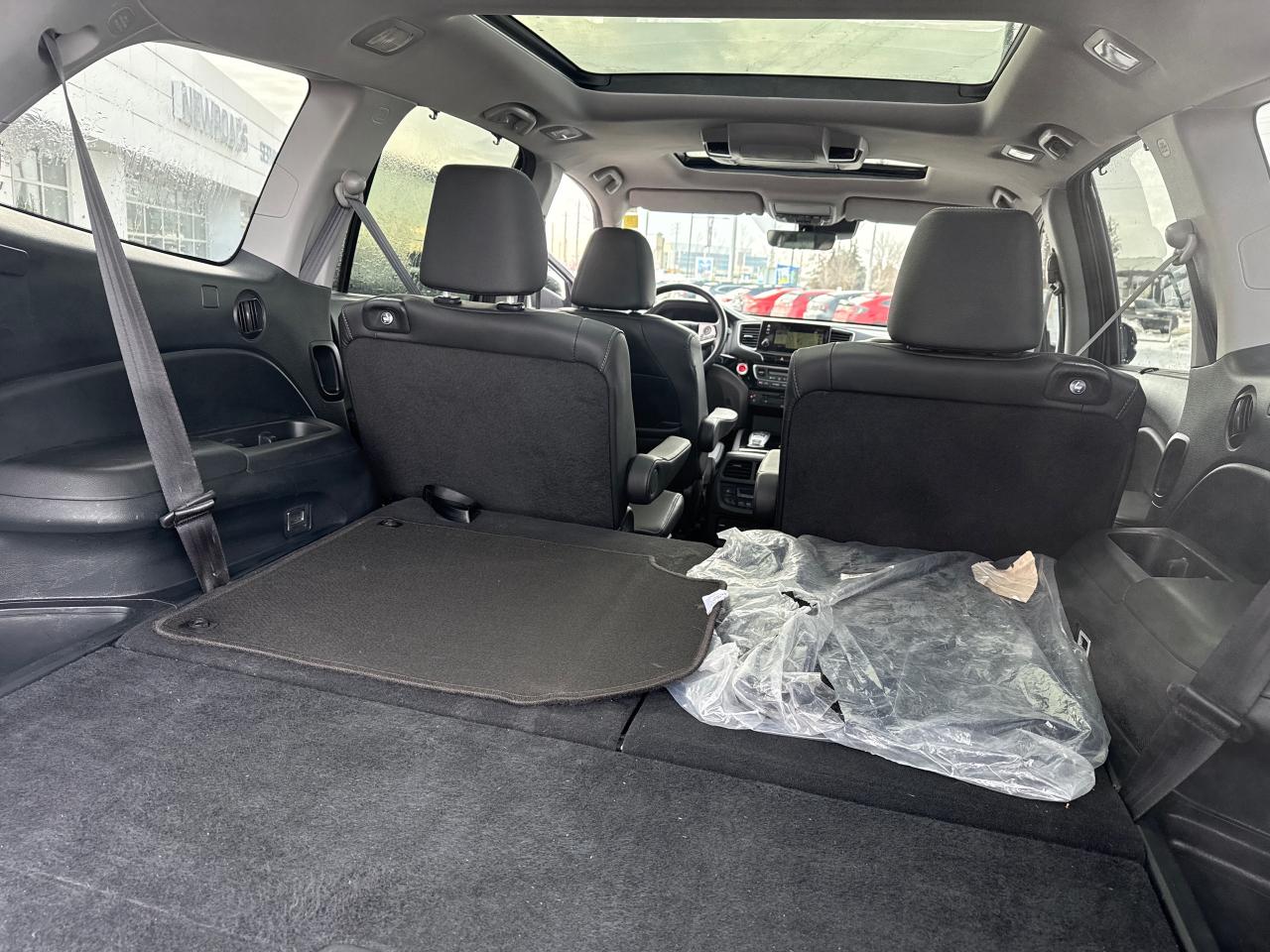 2022 Honda Pilot Touring 7P 4dr All-Wheel Drive Photo