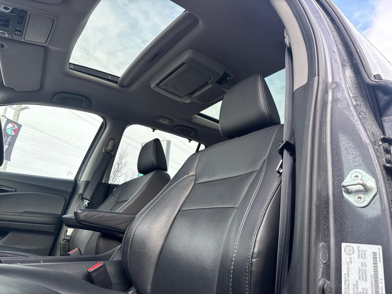 2022 Honda Pilot Touring 7P 4dr All-Wheel Drive Photo