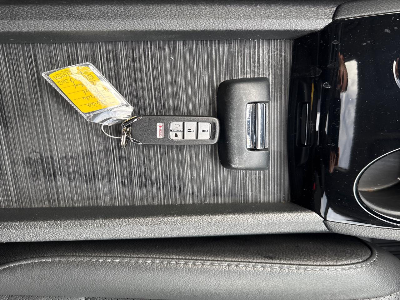 2022 Honda Pilot Touring 7P 4dr All-Wheel Drive Photo