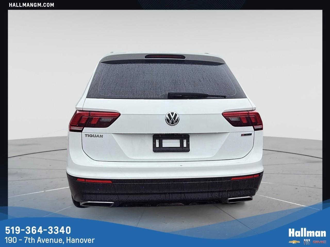 2020 Volkswagen Tiguan Trendline 4dr All-wheel Drive 4MOTION Photo2