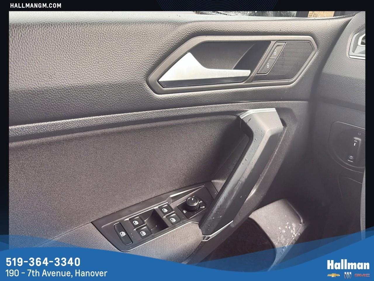 2020 Volkswagen Tiguan Trendline 4dr All-wheel Drive 4MOTION Photo