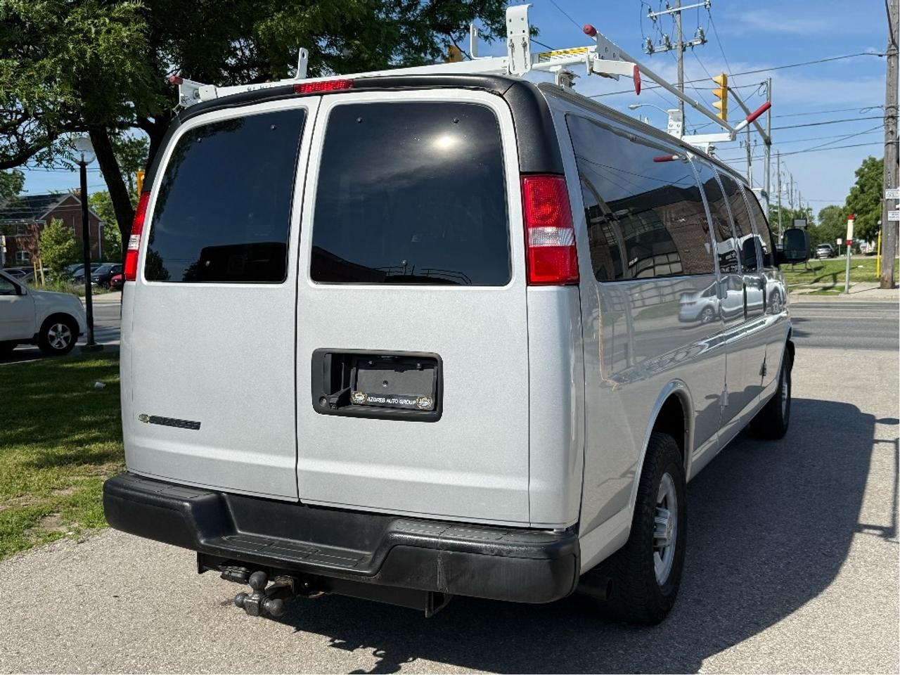 2022 Chevrolet Express Passenger 8 Passenger 3500 155 LongwheelBase CleanCarfax Photo2
