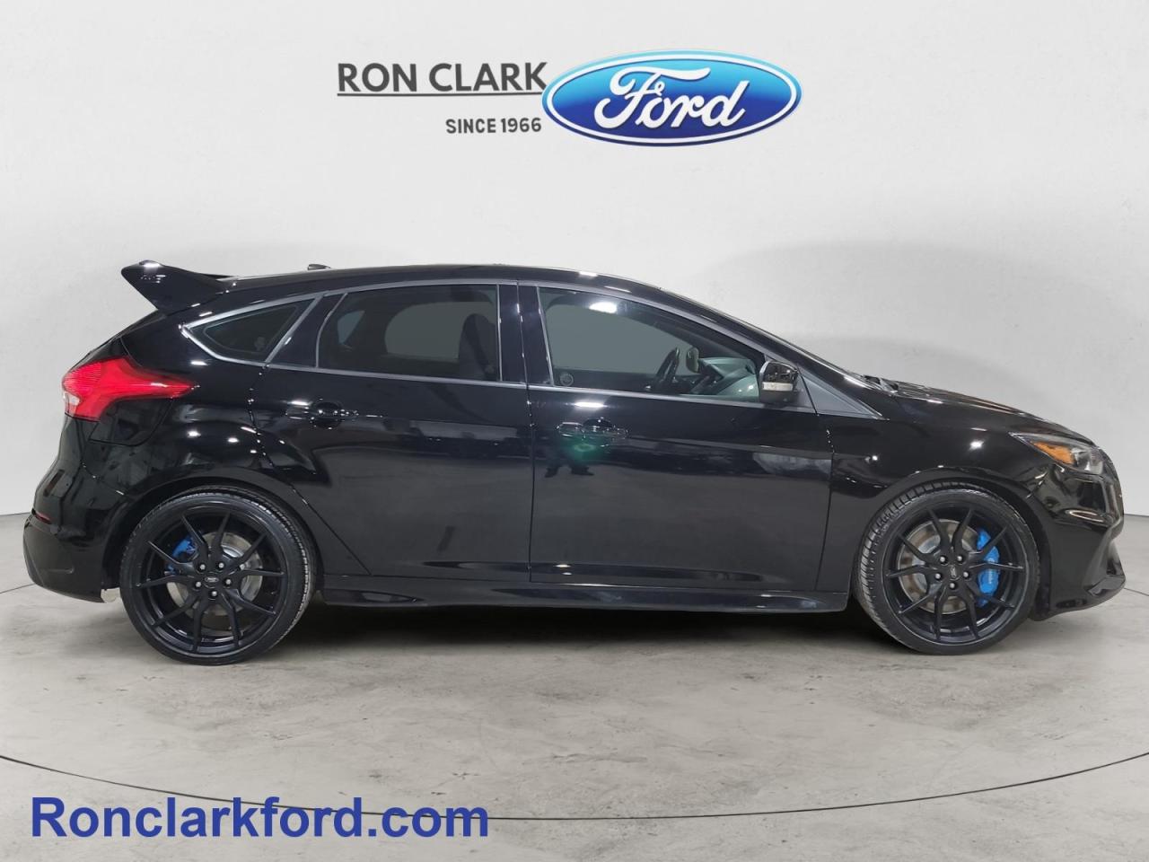 2017 Ford Focus RS Base 4dr Hatchback Photo