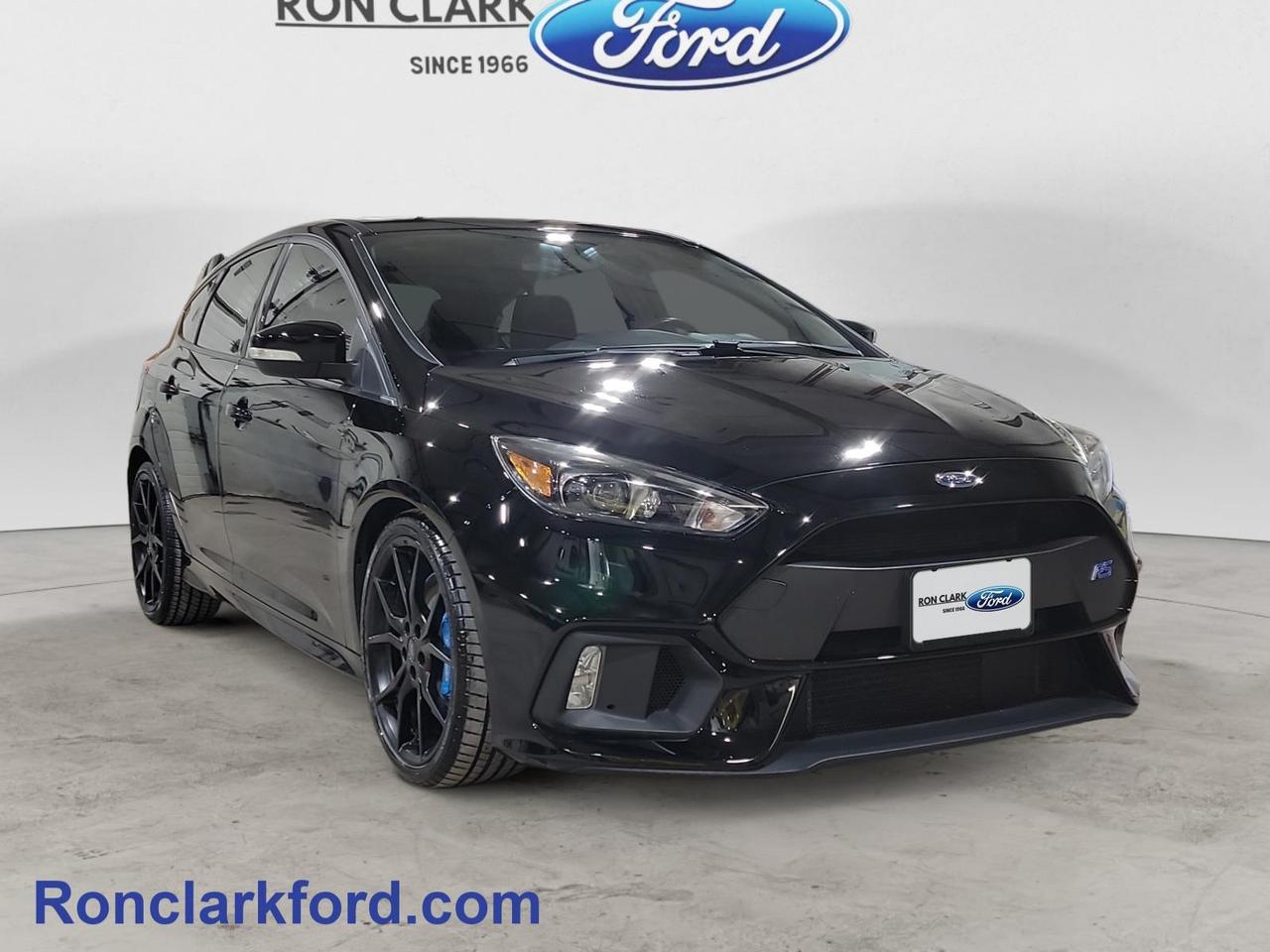 2017 Ford Focus RS Base 4dr Hatchback Photo0