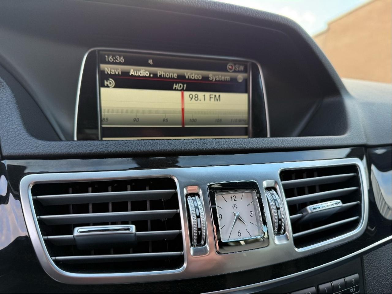 2014 Mercedes-Benz E-Class E250 BlueTEC 4MATIC AWD Diesel Loaded Certified Photo