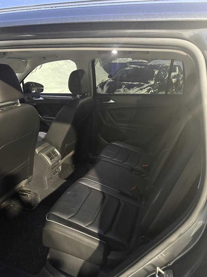 2018 Volkswagen Tiguan HIGHLINE, AWD, SUNROOF, BACK CAMERA, LEATHER SEATS Photo