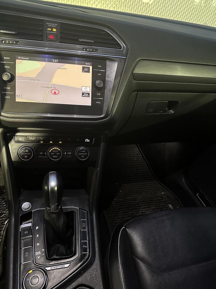 2018 Volkswagen Tiguan HIGHLINE, AWD, SUNROOF, BACK CAMERA, LEATHER SEATS Photo