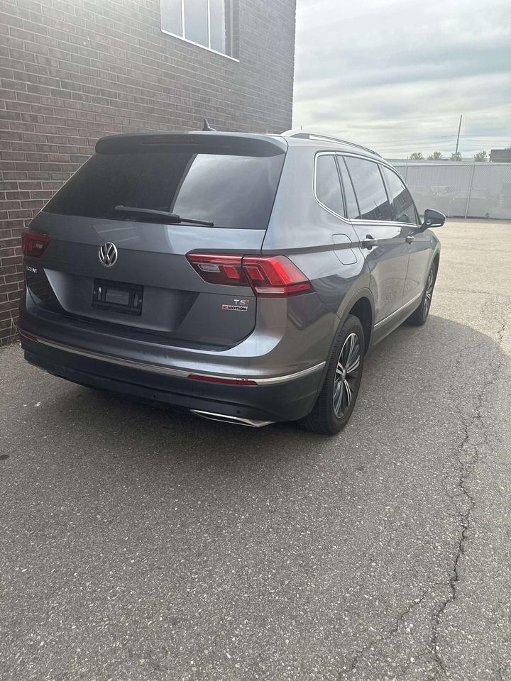 2018 Volkswagen Tiguan HIGHLINE, AWD, SUNROOF, BACK CAMERA, LEATHER SEATS Photo3