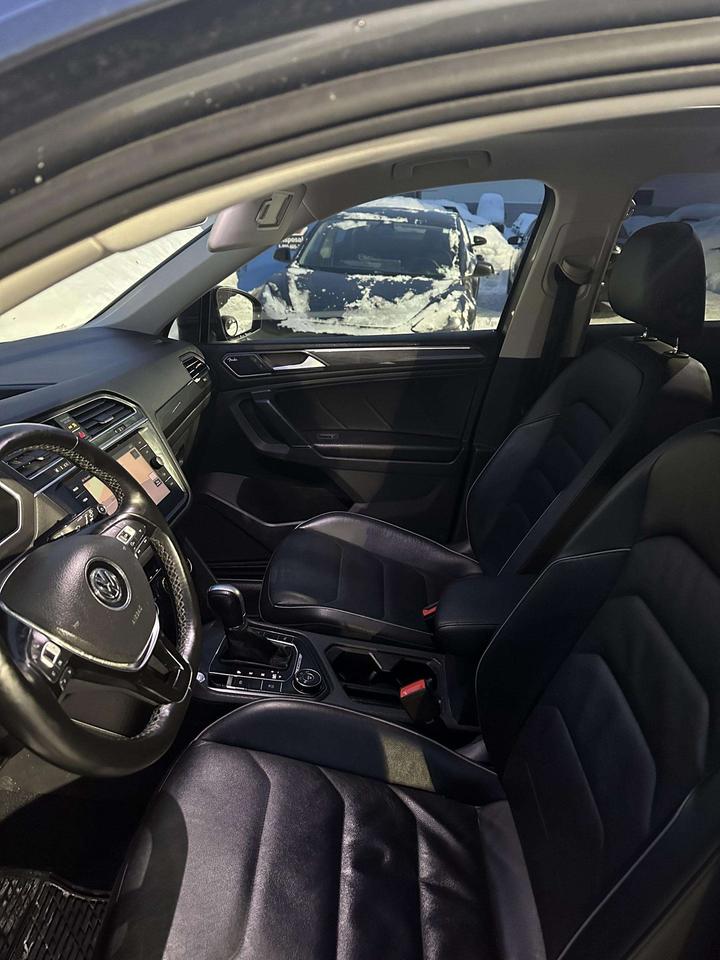 2018 Volkswagen Tiguan HIGHLINE, AWD, SUNROOF, BACK CAMERA, LEATHER SEATS Photo