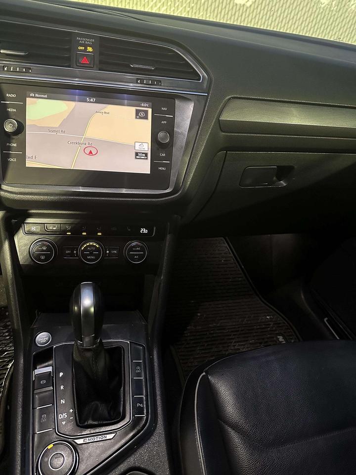 2018 Volkswagen Tiguan HIGHLINE, AWD, SUNROOF, BACK CAMERA, LEATHER SEATS Photo