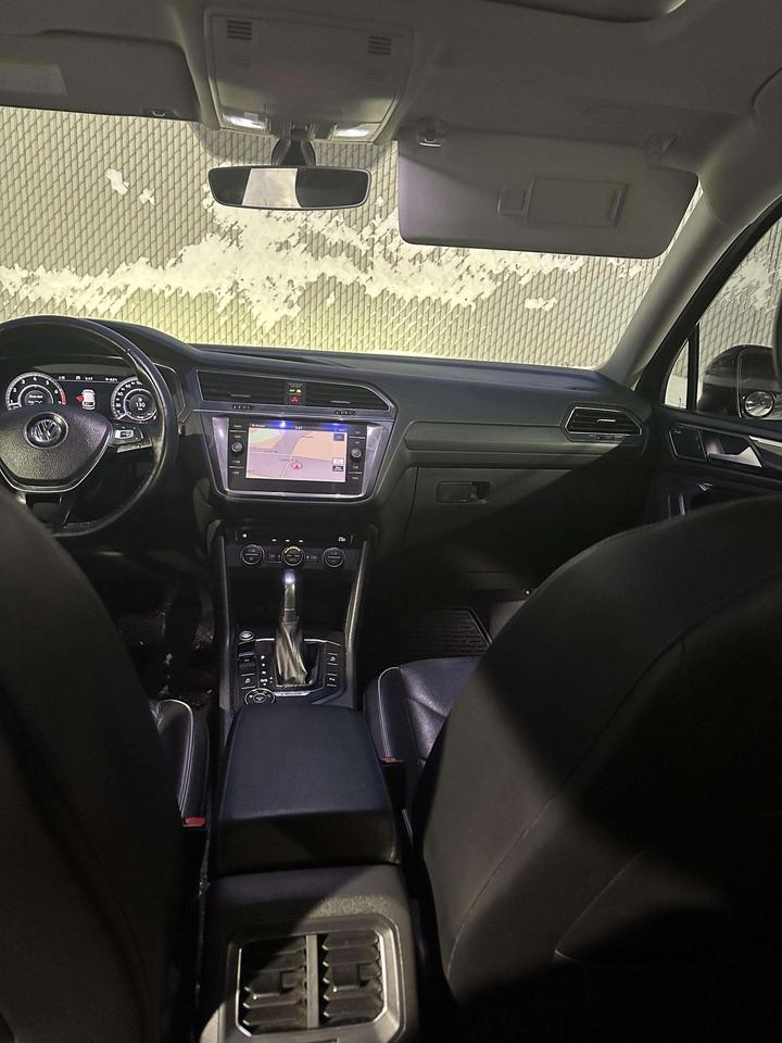 2018 Volkswagen Tiguan HIGHLINE, AWD, SUNROOF, BACK CAMERA, LEATHER SEATS Photo