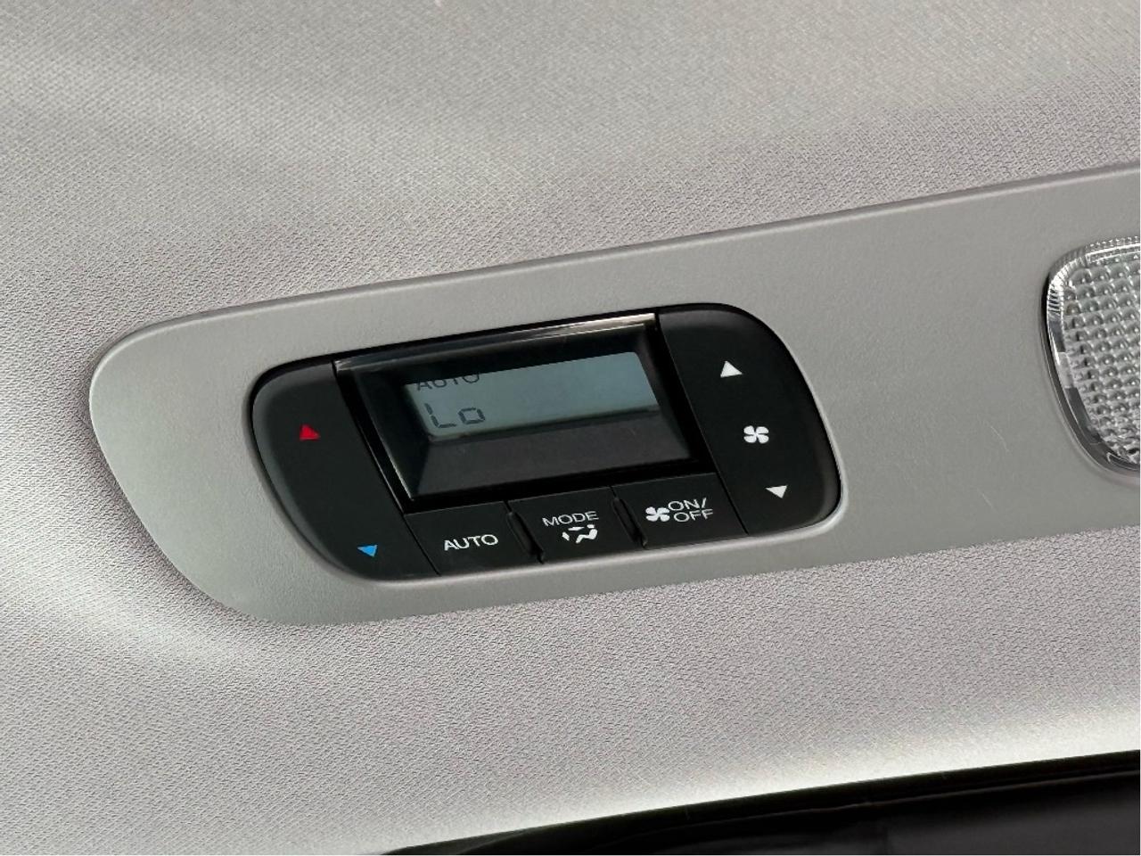 2018 Honda Odyssey Touring 8Seater DVD Player Nav CleanCarfax Loaded Photo