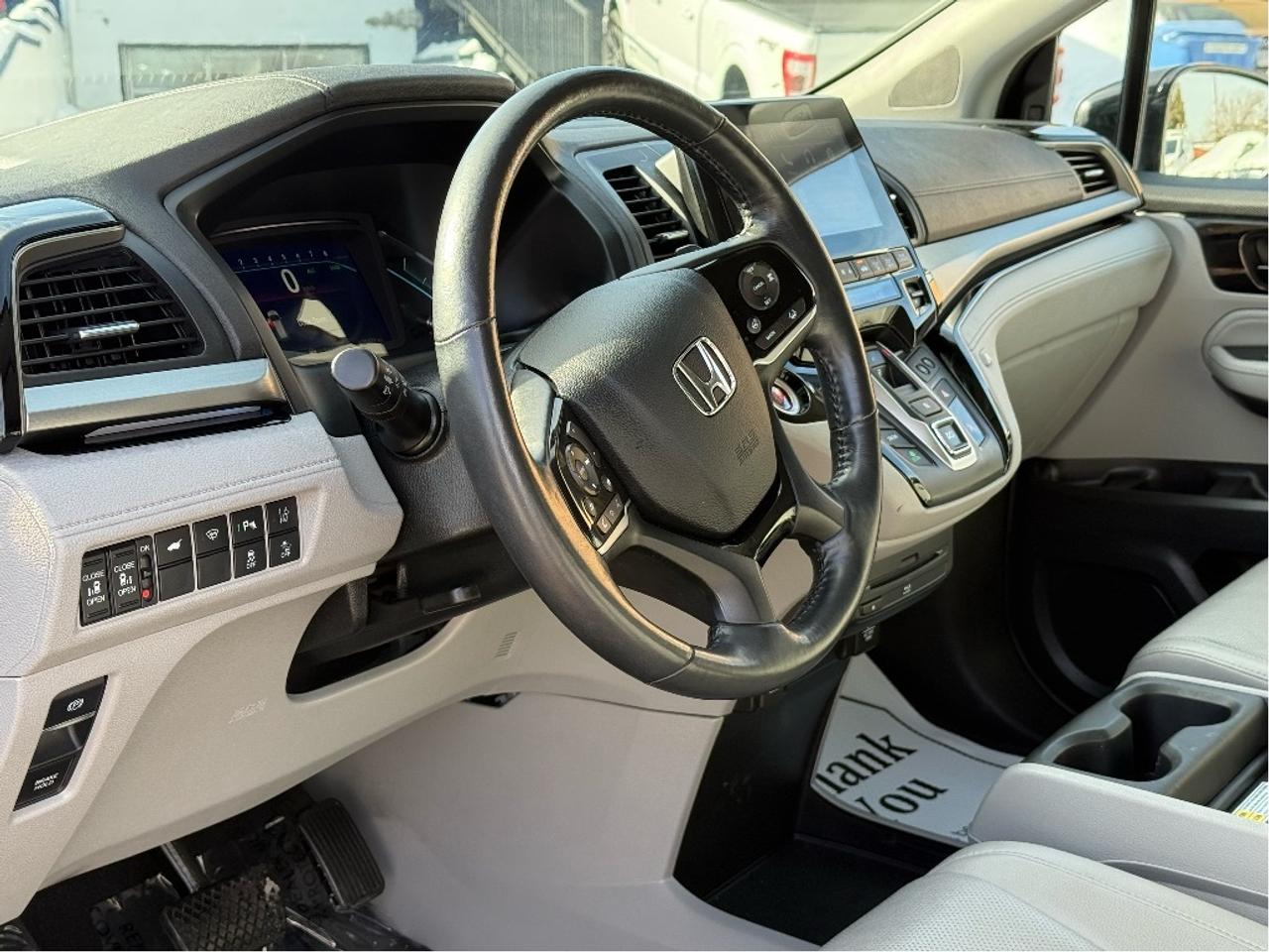 2018 Honda Odyssey Touring 8Seater DVD Player Nav CleanCarfax Loaded Photo