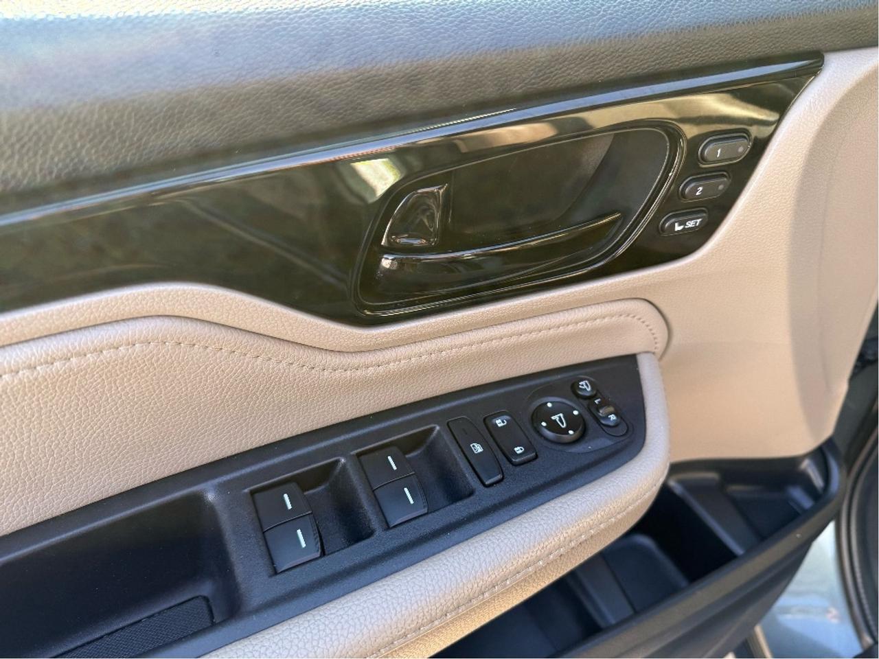 2018 Honda Odyssey Touring 8Seater DVD Player Nav CleanCarfax Loaded Photo