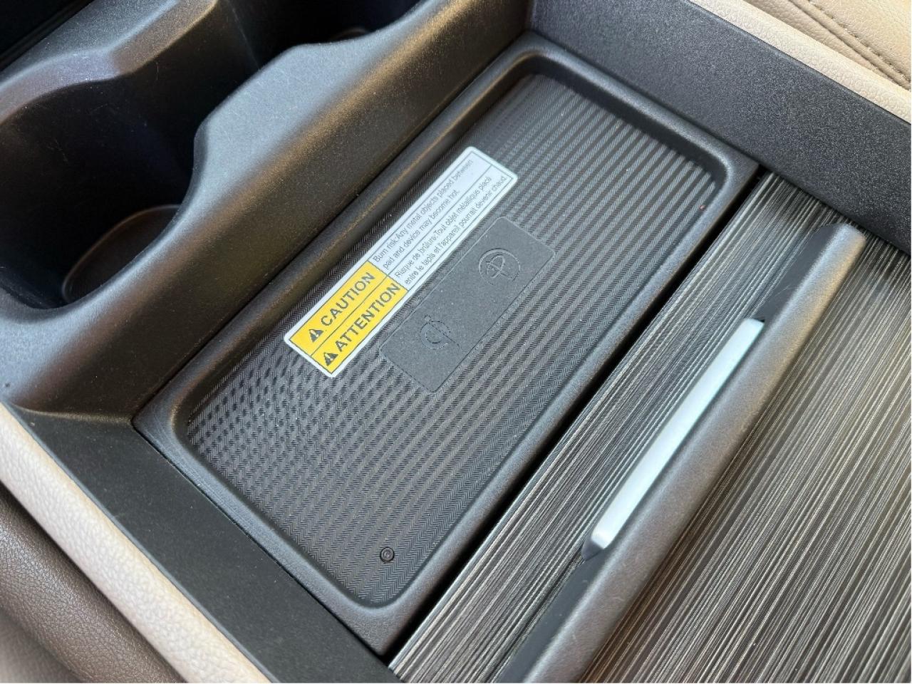 2018 Honda Odyssey Touring 8Seater DVD Player Nav CleanCarfax Loaded Photo