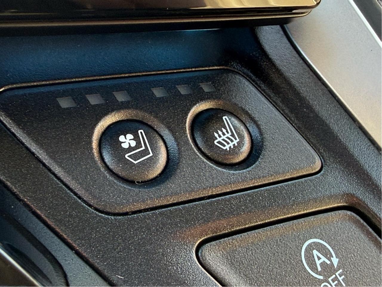 2018 Honda Odyssey Touring 8Seater DVD Player Nav CleanCarfax Loaded Photo