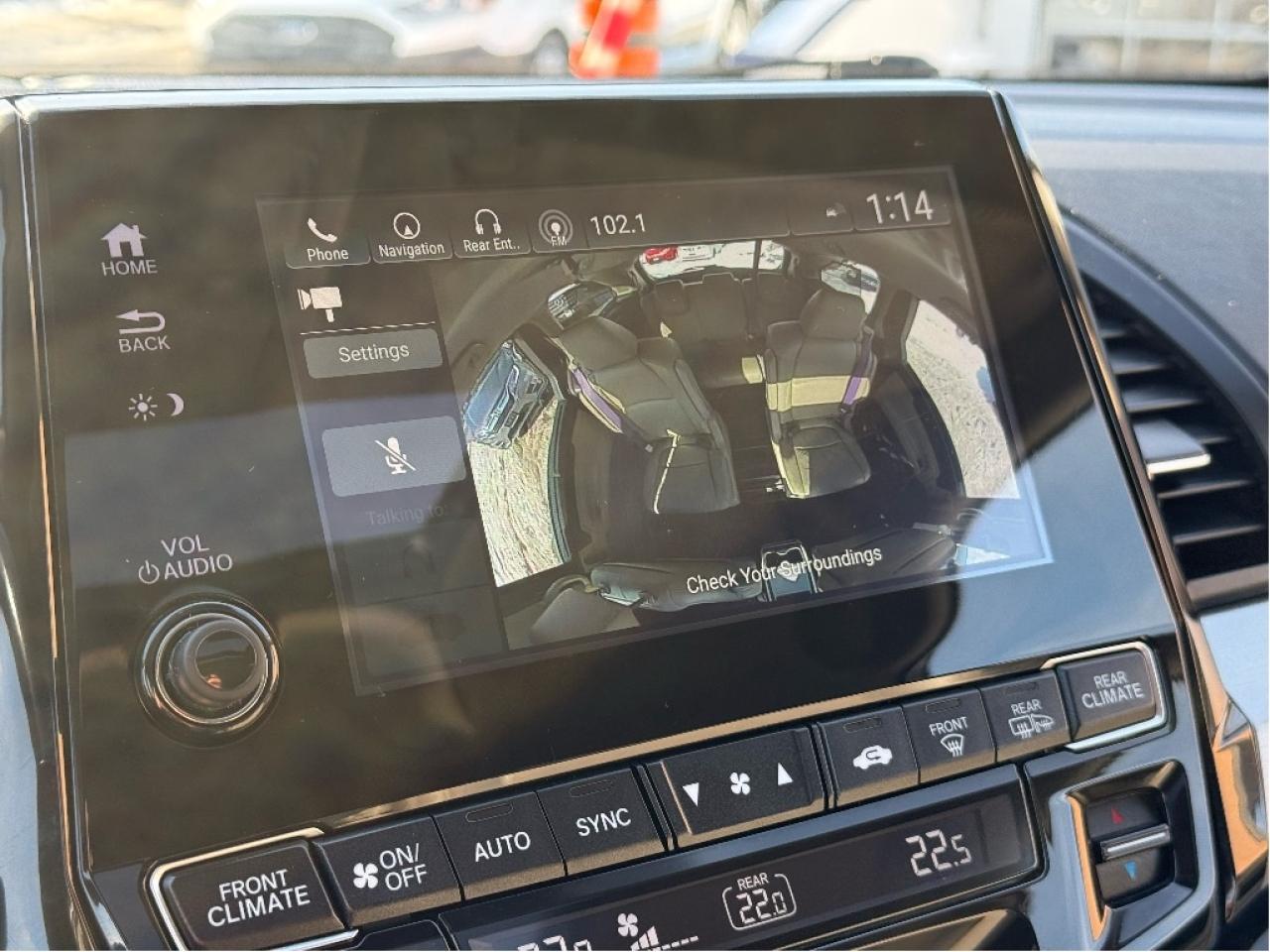 2018 Honda Odyssey Touring 8Seater DVD Player Nav CleanCarfax Loaded Photo