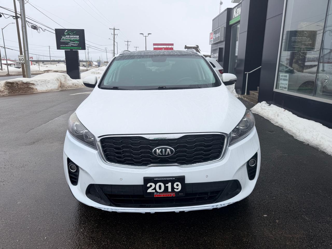 2019 Kia Sorento 3.3L EX 7-Seater 4dr All-Wheel Drive Photo2