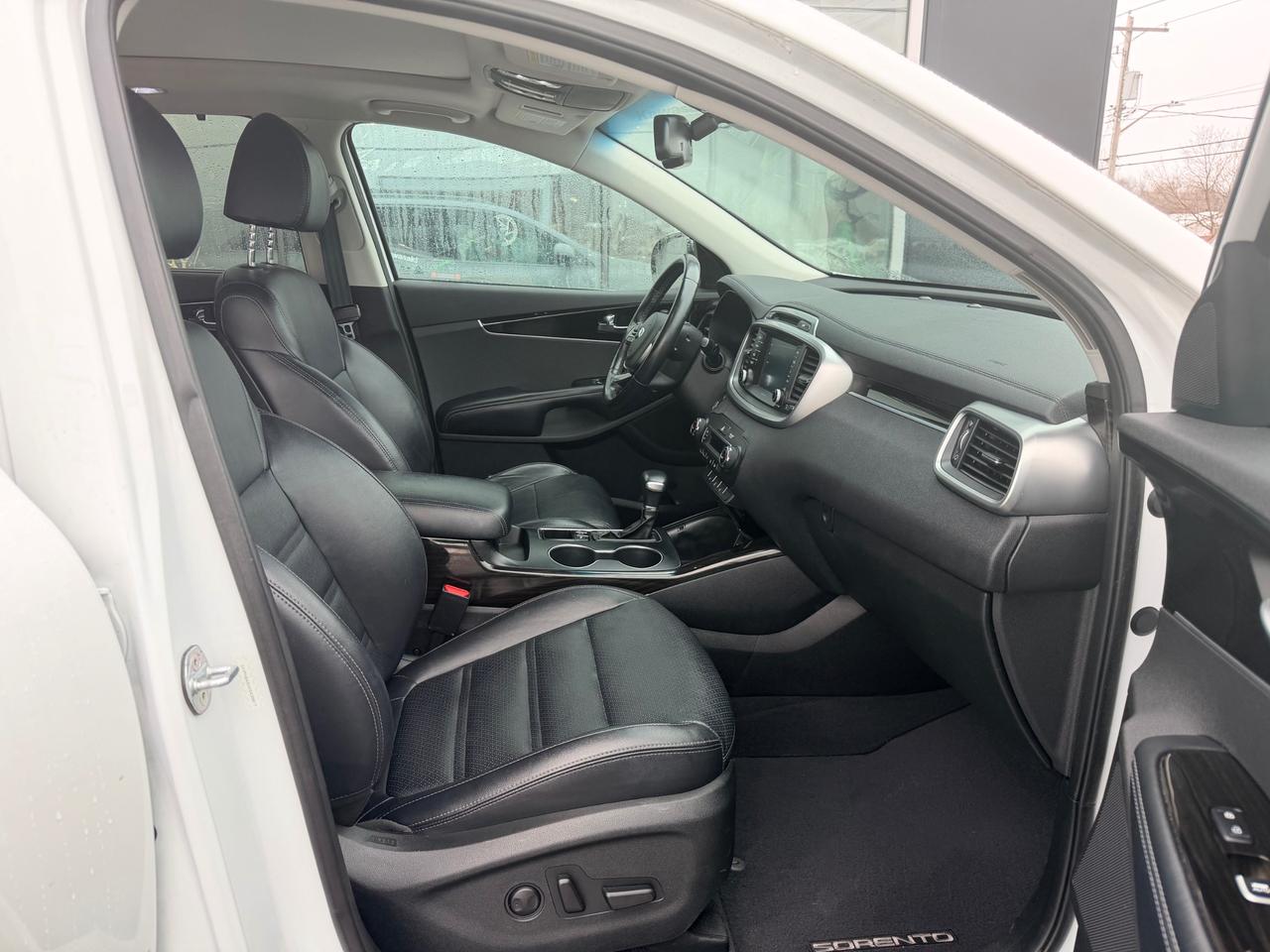2019 Kia Sorento 3.3L EX 7-Seater 4dr All-Wheel Drive Photo