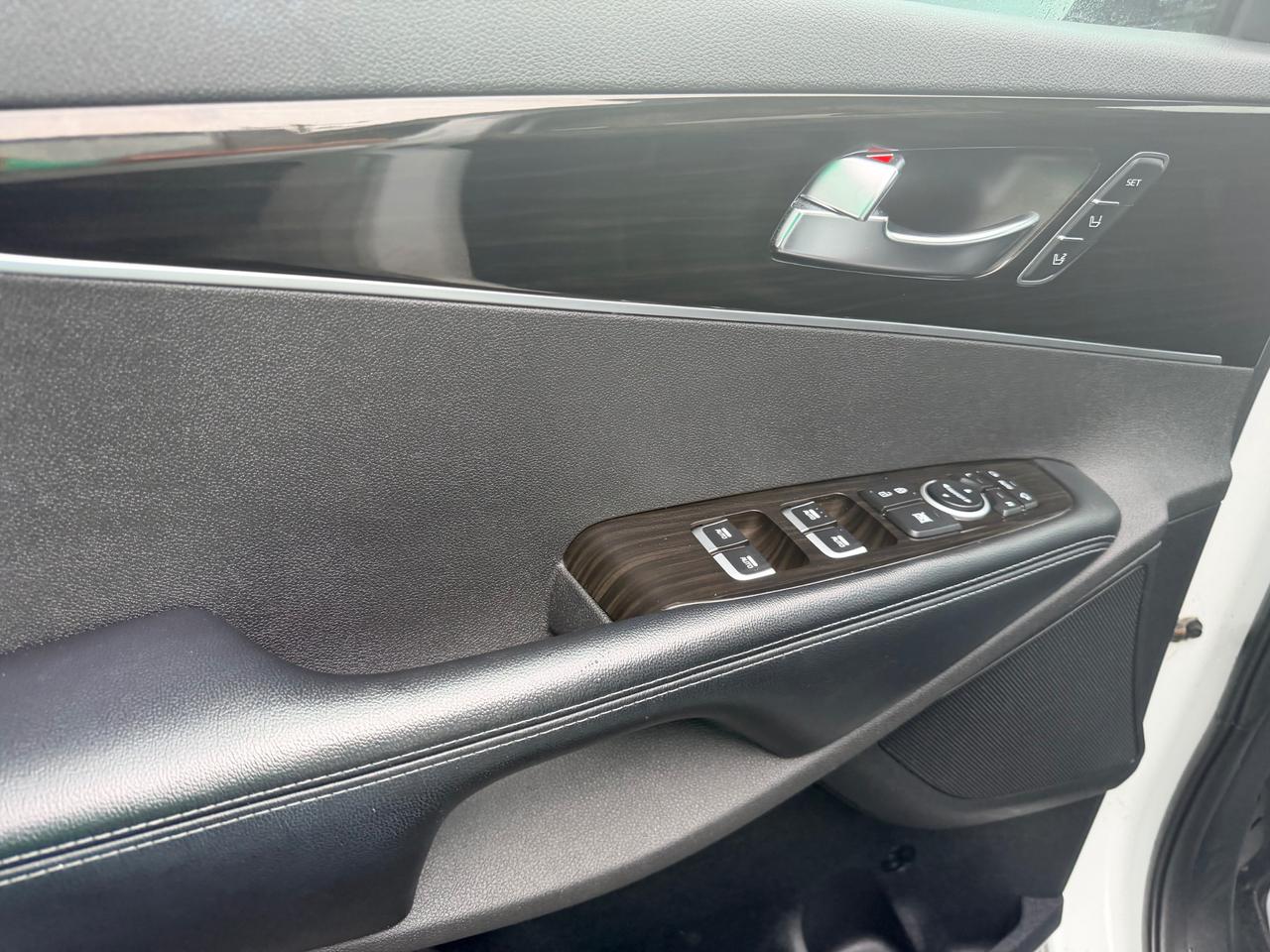 2019 Kia Sorento 3.3L EX 7-Seater 4dr All-Wheel Drive Photo