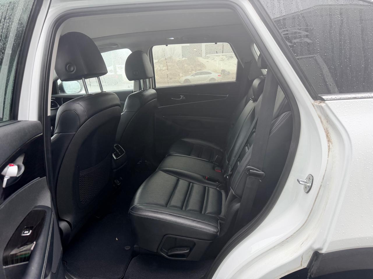 2019 Kia Sorento 3.3L EX 7-Seater 4dr All-Wheel Drive Photo