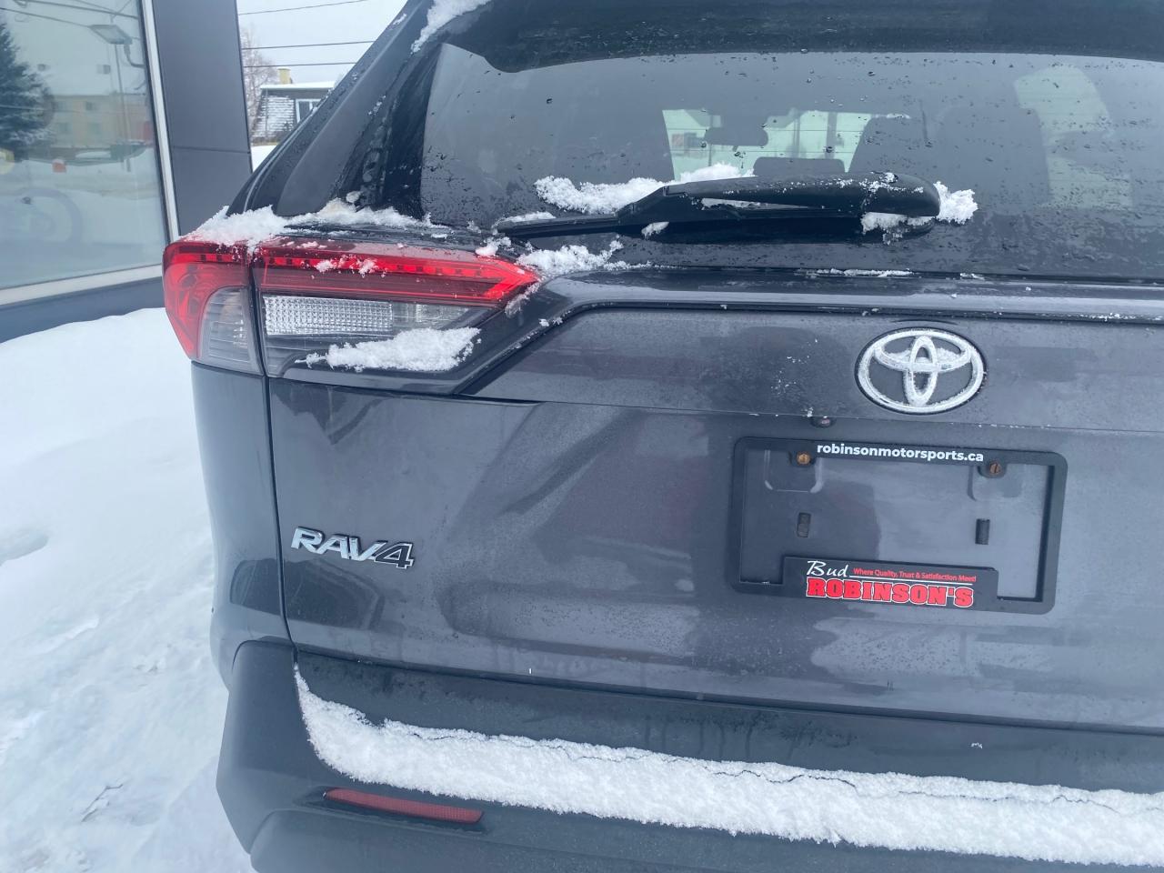 2020 Toyota RAV4 LE 4dr All-wheel Drive Photo
