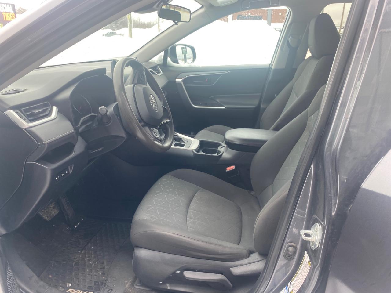 2020 Toyota RAV4 LE 4dr All-wheel Drive Photo