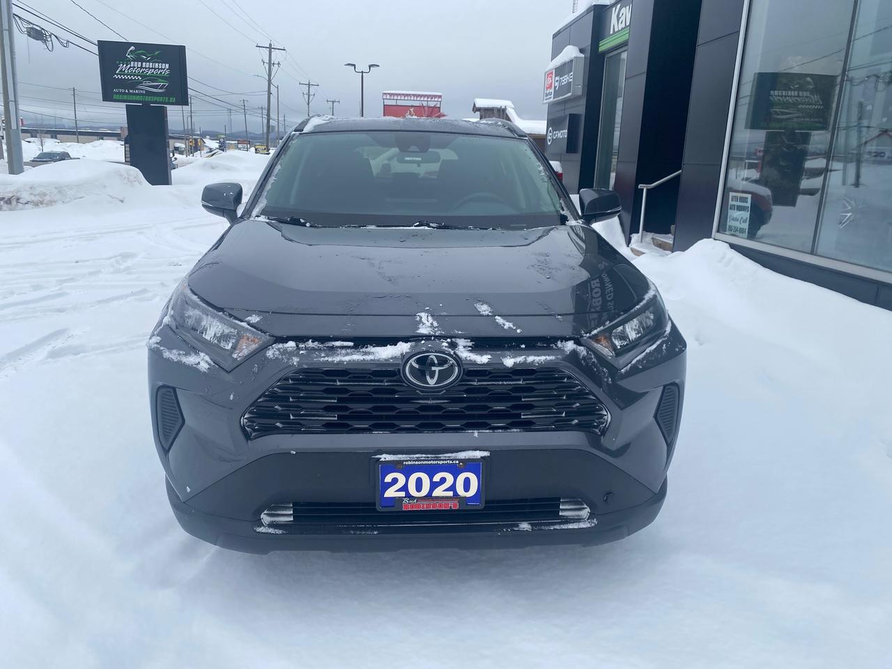 2020 Toyota RAV4 LE 4dr All-wheel Drive Photo2