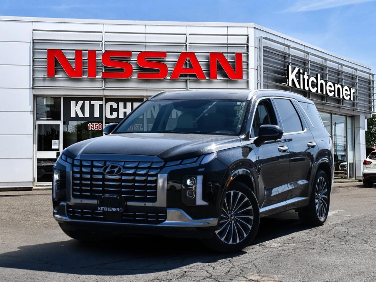 2024 Hyundai PALISADE Ultimate Calligraphy w/Beige AWD--Captain Chair  N Photo