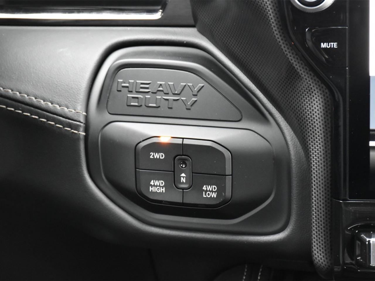 2025 RAM 2500 Diesel Limited   Leather    Roof   Navi   CarPlay Photo