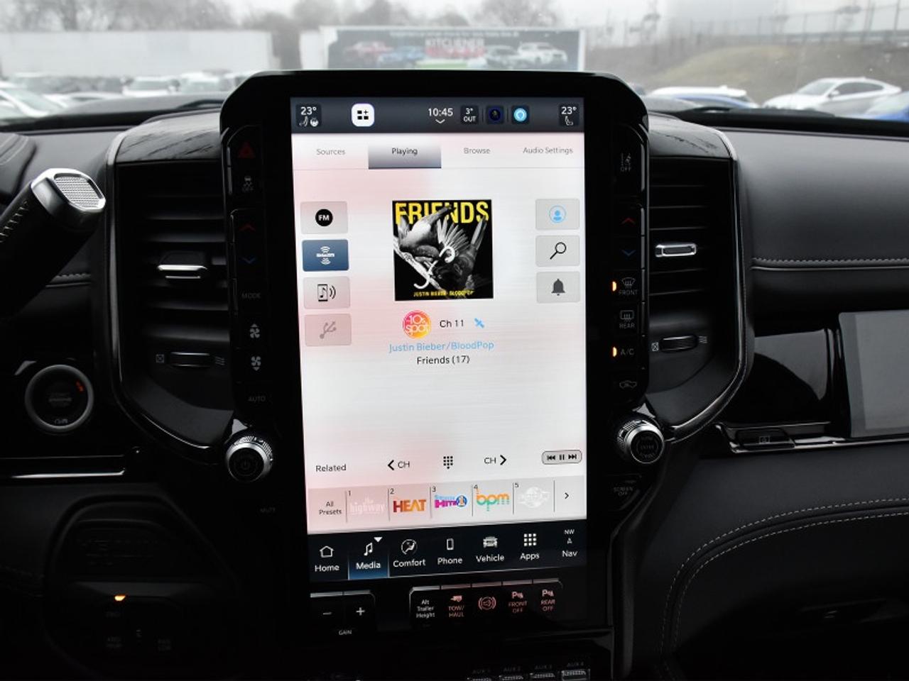 2025 RAM 2500 Diesel Limited   Leather    Roof   Navi   CarPlay Photo