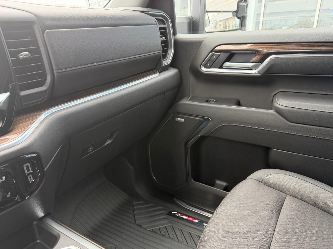 2026 Chevrolet Silverado 1500 Crew Cab Standard Box 4-Wheel Drive RST Photo