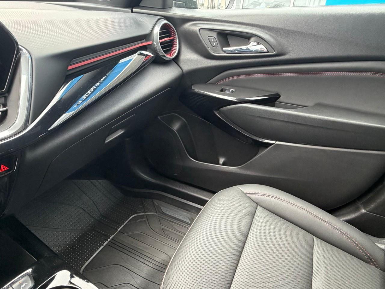 2024 Chevrolet Trax FWD 4dr 2RS Photo