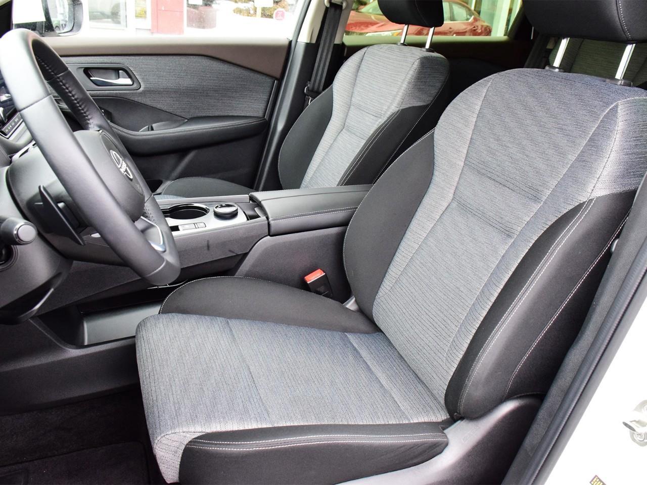 2023 Nissan Rogue SV Moonroof 4dr All-Wheel Drive Sport Utility Photo