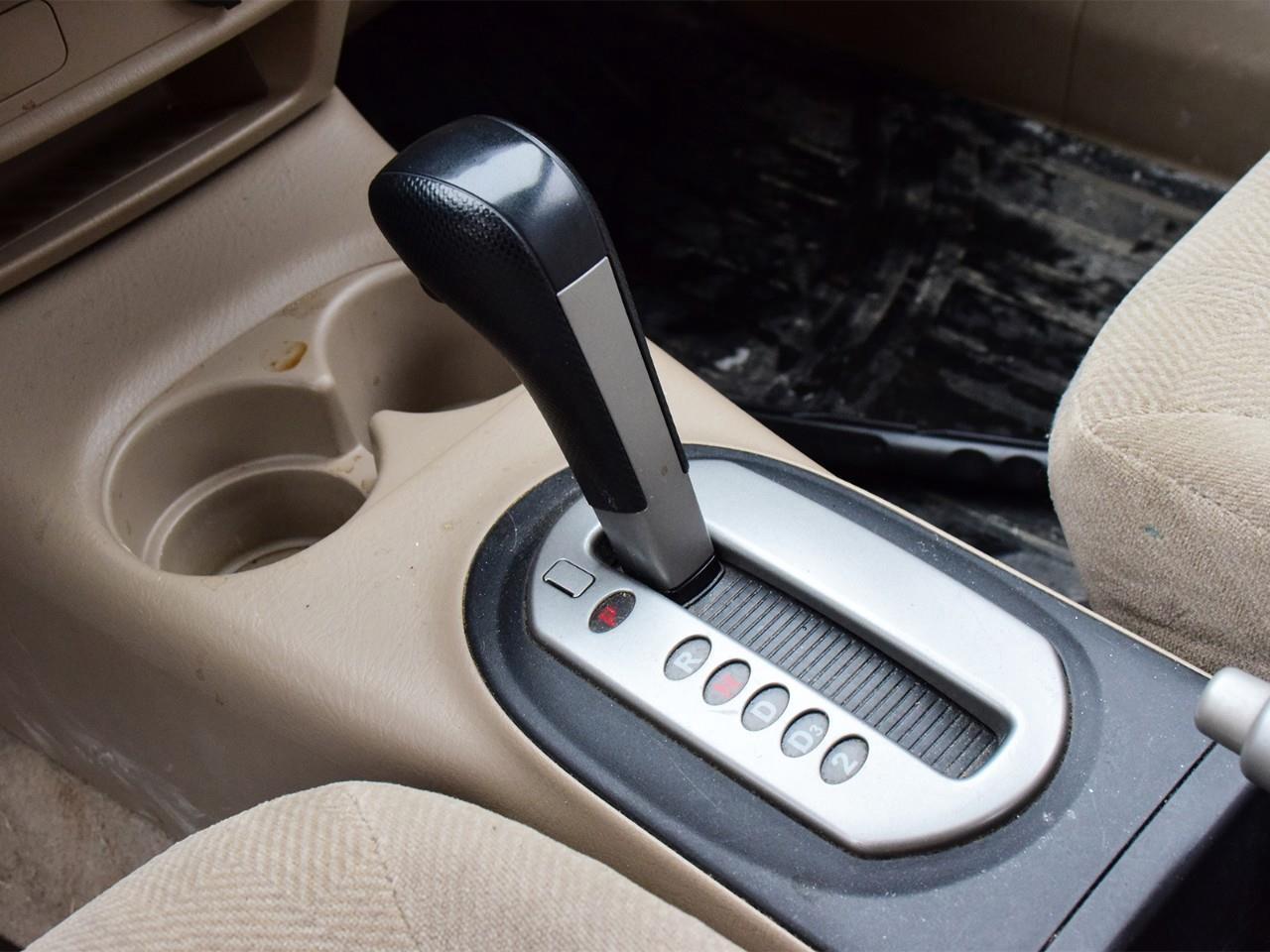 2002 Honda Civic LX-G (A4) 4dr Sedan Photo