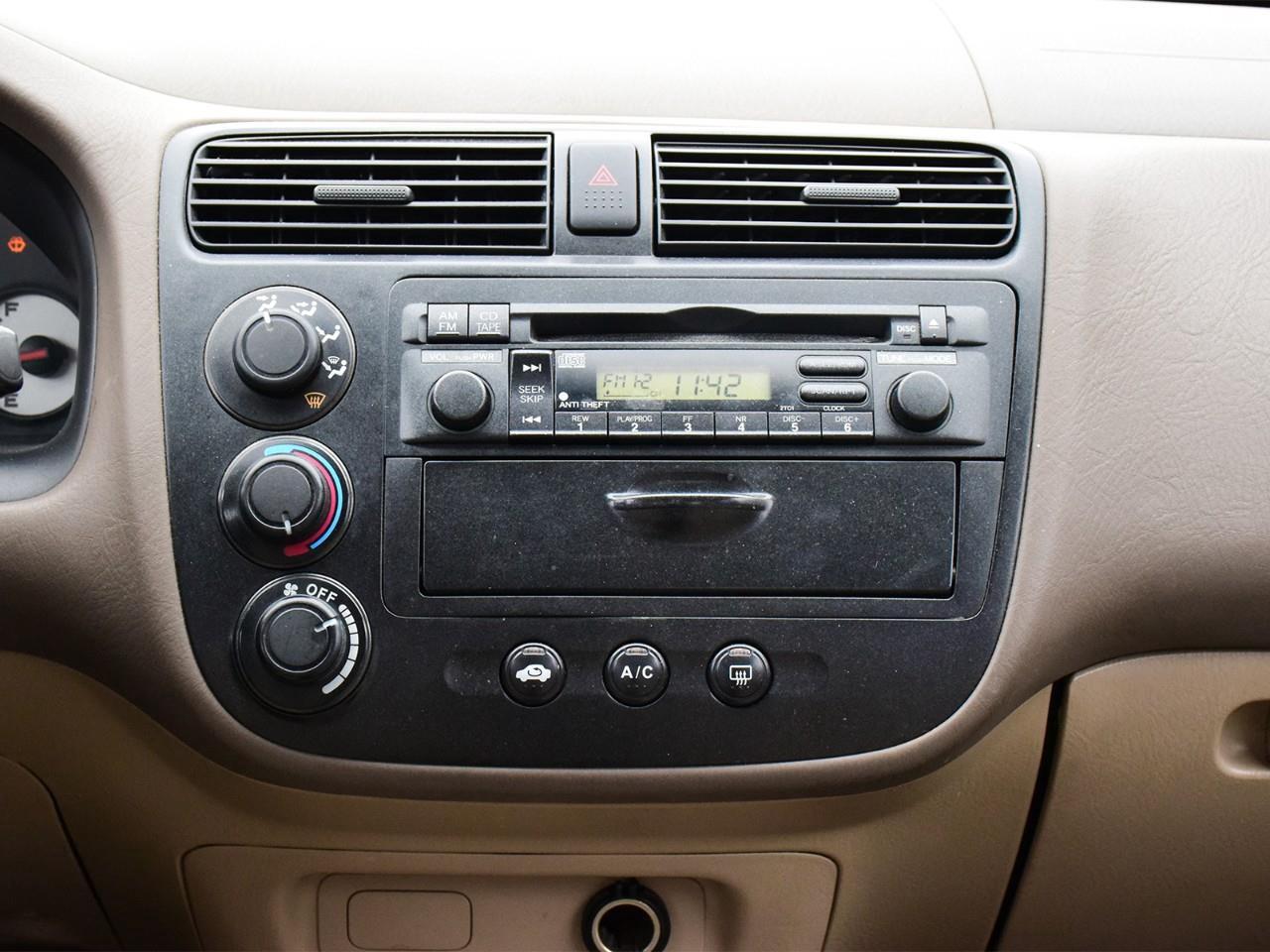 2002 Honda Civic LX-G (A4) 4dr Sedan Photo