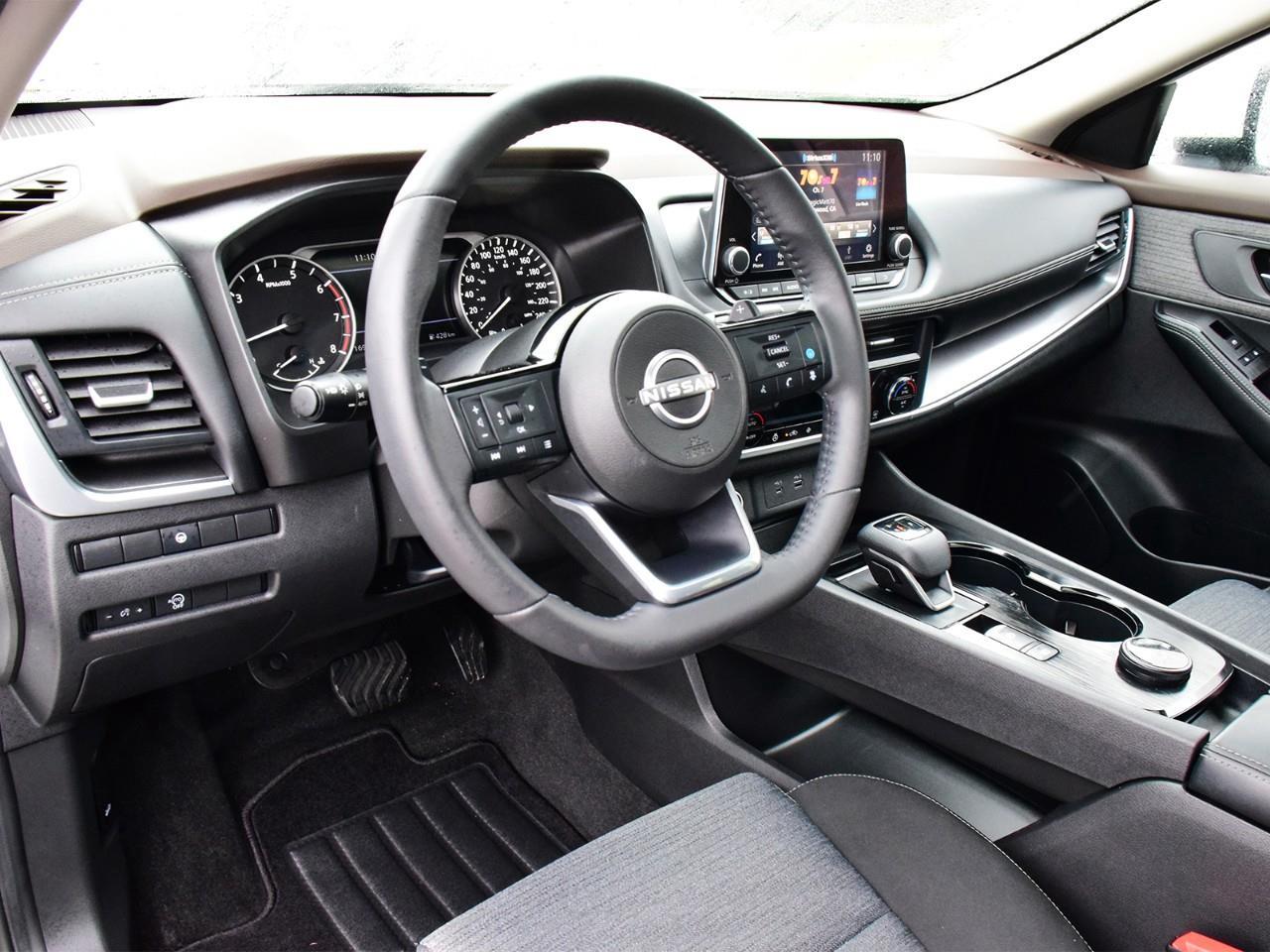 2023 Nissan Rogue SV Moonroof 4dr All-Wheel Drive Sport Utility Photo