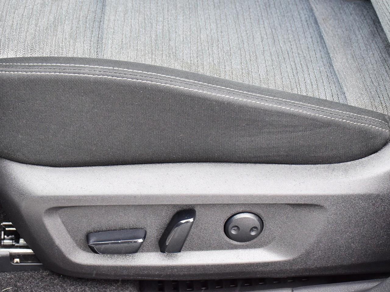 2023 Nissan Rogue SV Moonroof 4dr All-Wheel Drive Sport Utility Photo