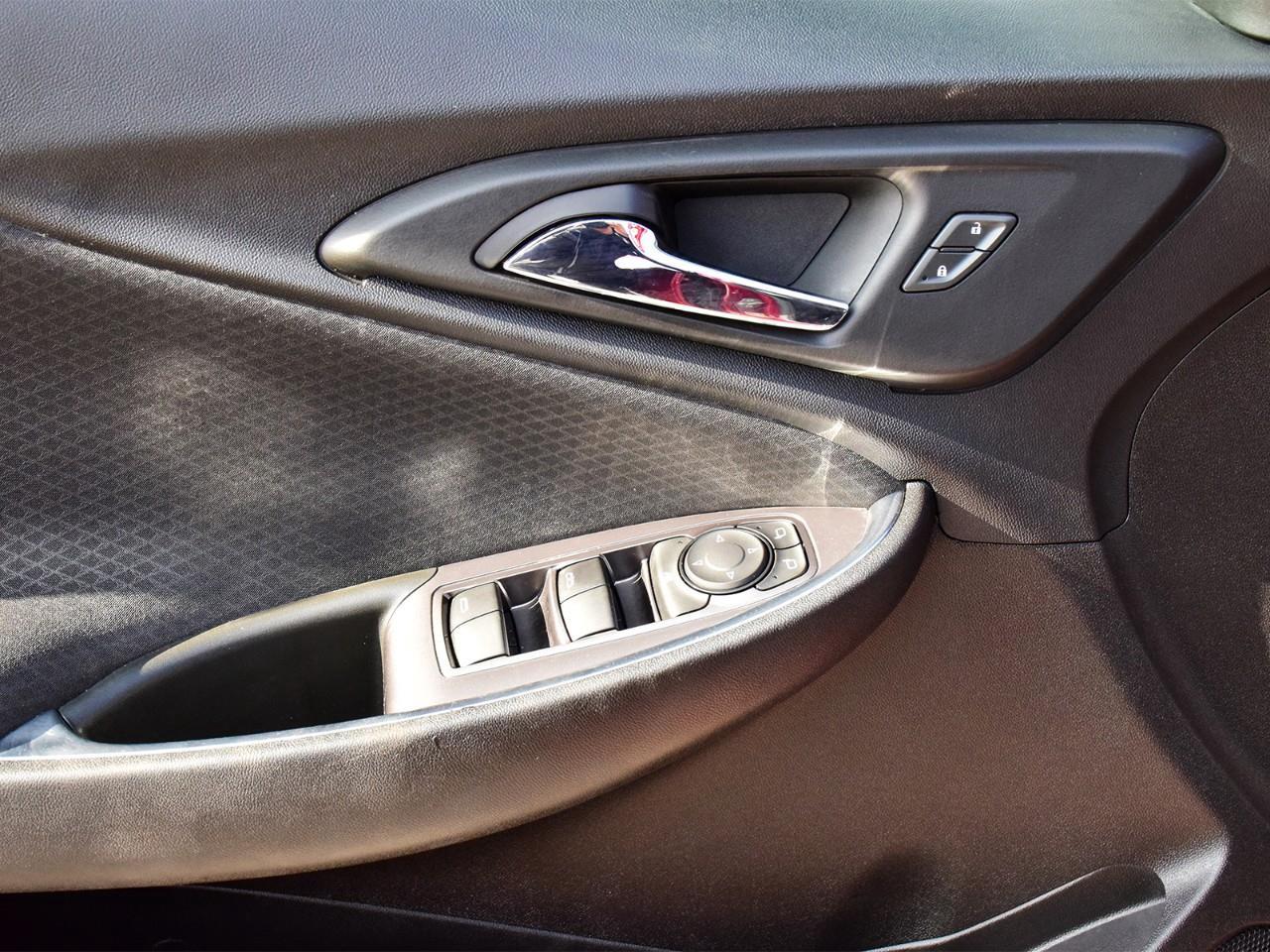 2019 Chevrolet Malibu LT 4dr SEDAN Photo