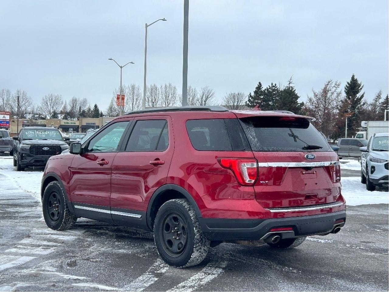 2018 Ford Explorer XLT 4DR 4X4 Photo3