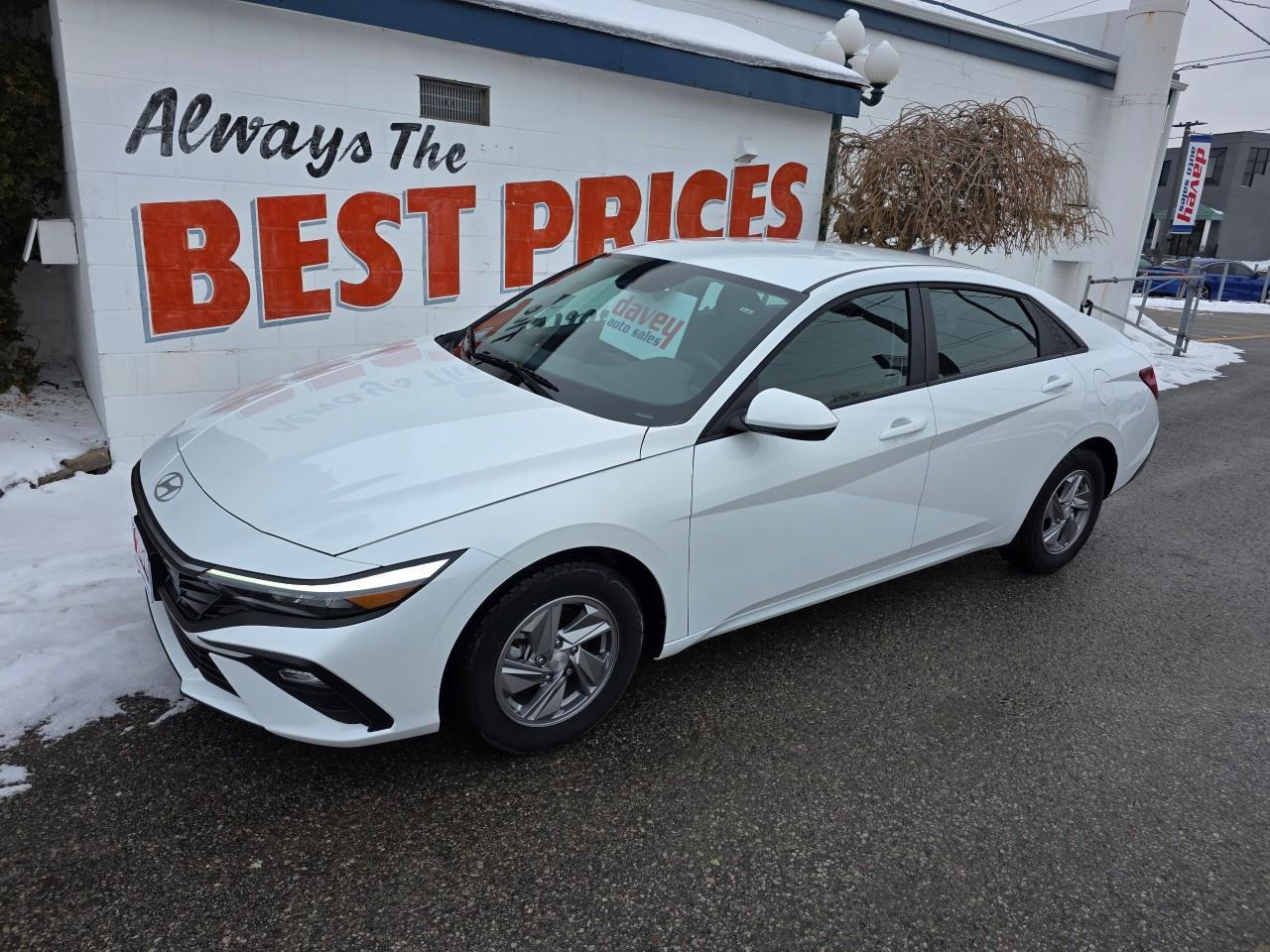 2025 Hyundai Elantra ESSENTIAL 4DR SEDAN Photo