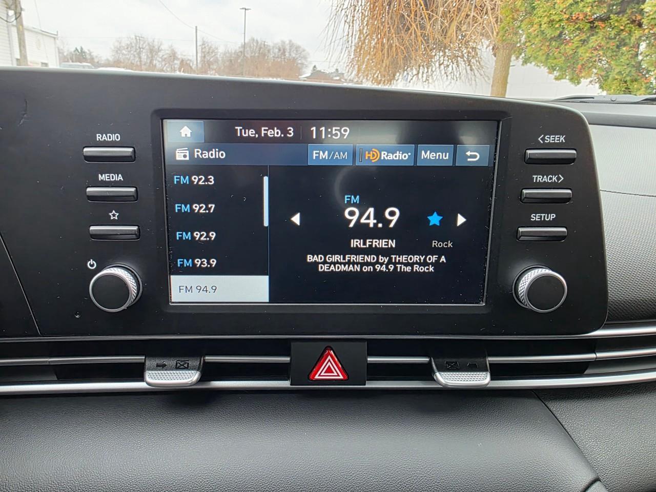 2025 Hyundai Elantra ESSENTIAL 4DR SEDAN Photo